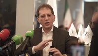 افشاگری تکان‌دهنده بابک زنجانی درباره قیمت دلار : مقصر گرانی بانک مرکزی است ، نه مکانیسم ماشه !